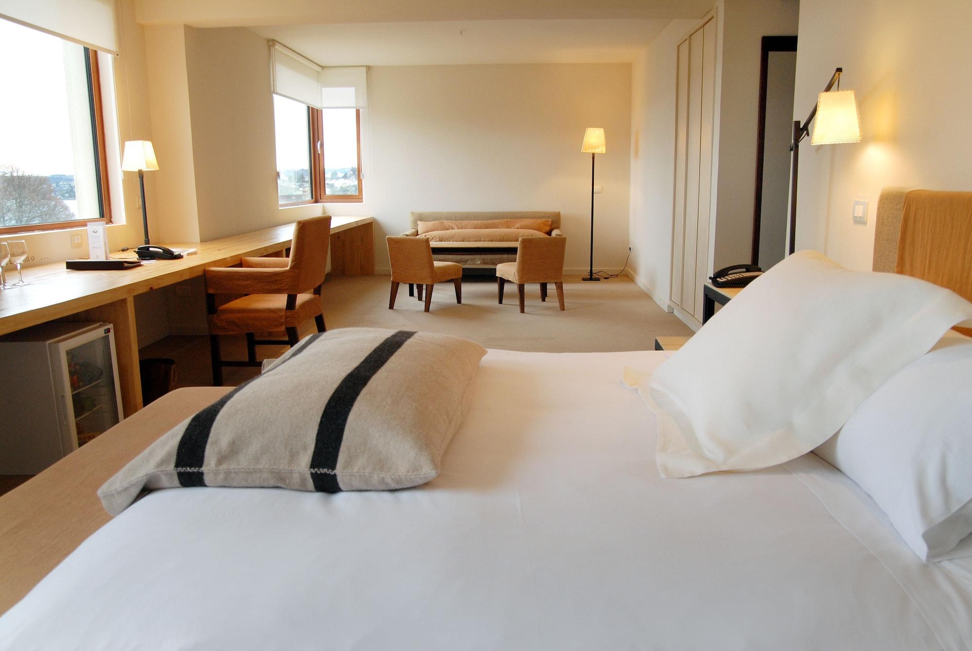 Enjoy Puerto Varas Exterior photo A room at the Hotel 57