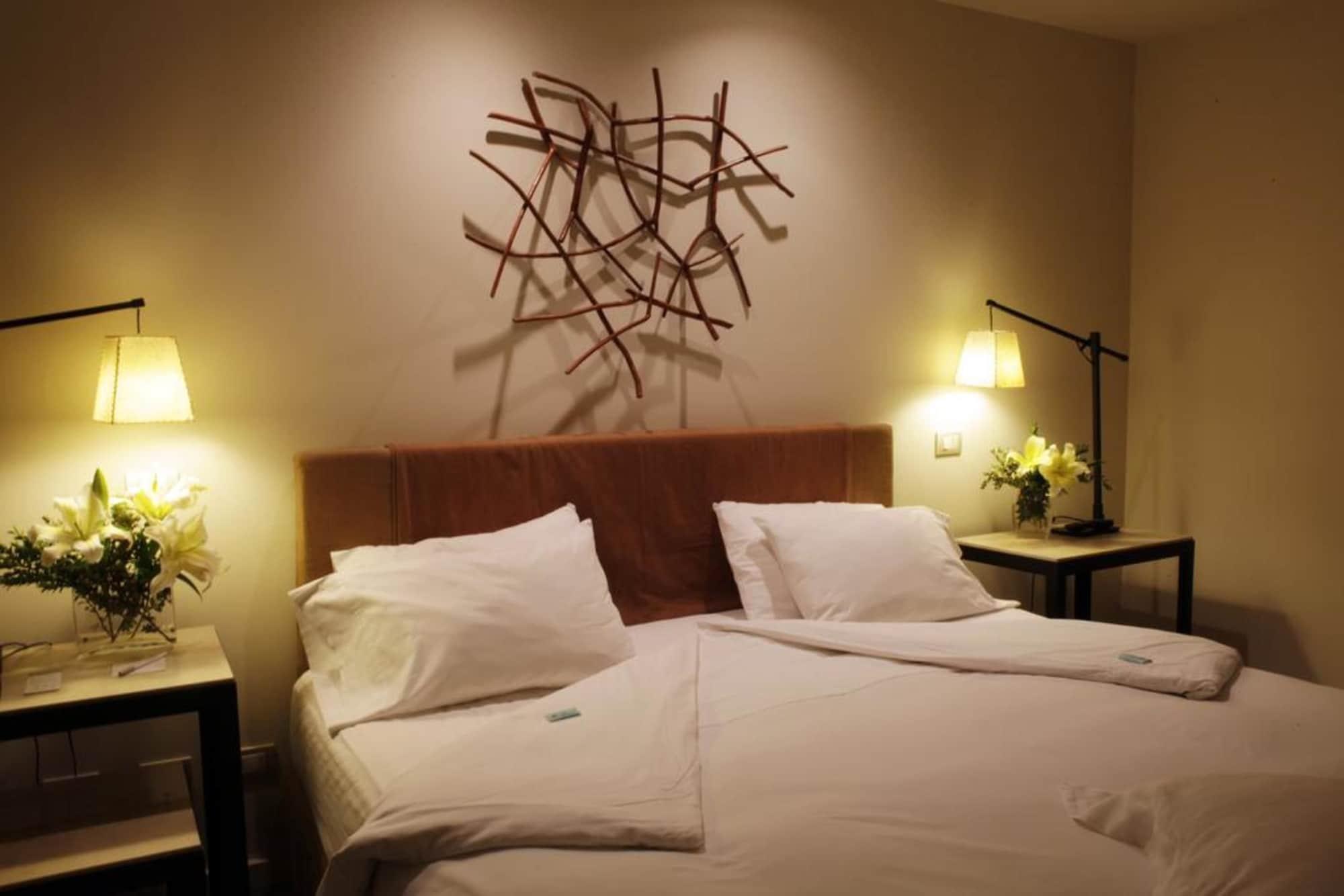 Enjoy Puerto Varas Exterior photo A bedroom at the hotel