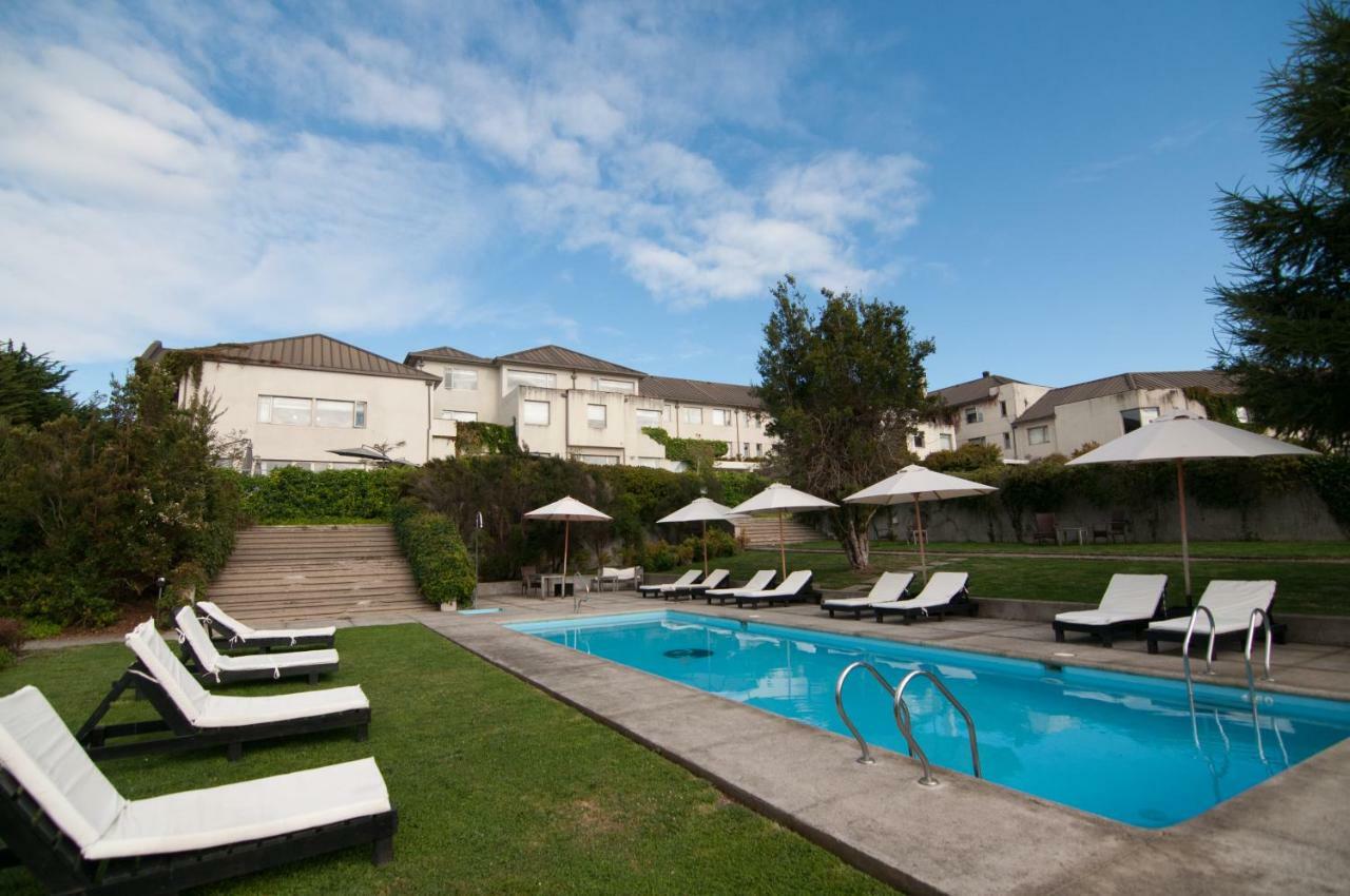Enjoy Puerto Varas Exterior photo The swimming pool at the hotel